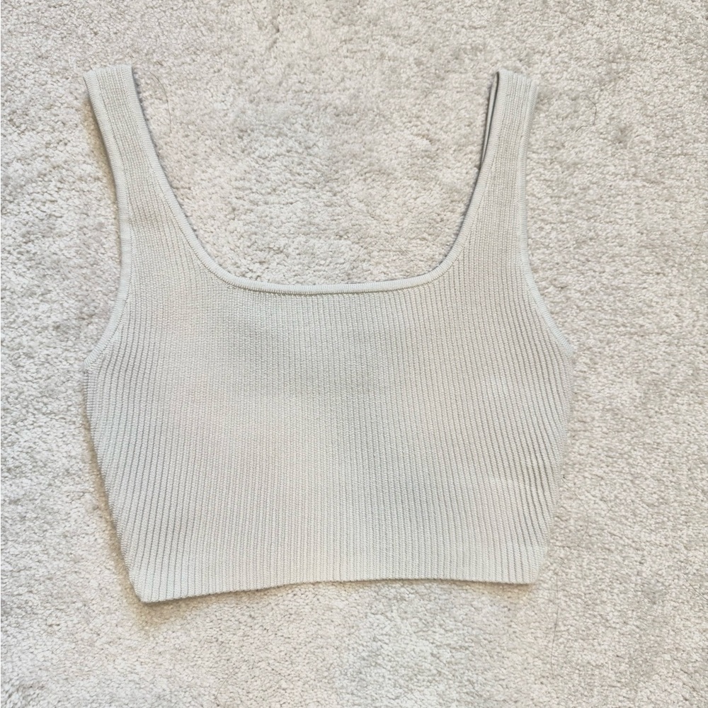 Aritzia Babaton Sculpt Knit Squareneck Cropped Tank. XS. Matte pearl.